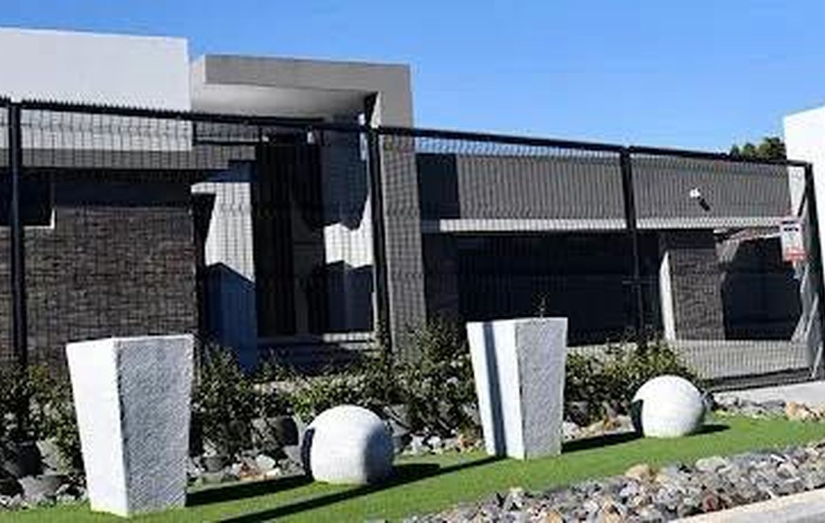 Modern perimeter fence and property frontage completed by Red Eye